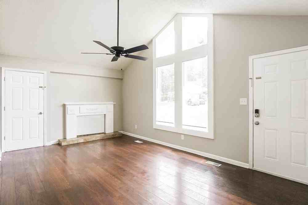 3248 Larabee Ln - Photo 5 of 17