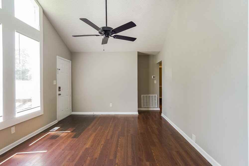 3248 Larabee Ln - Photo 6 of 17