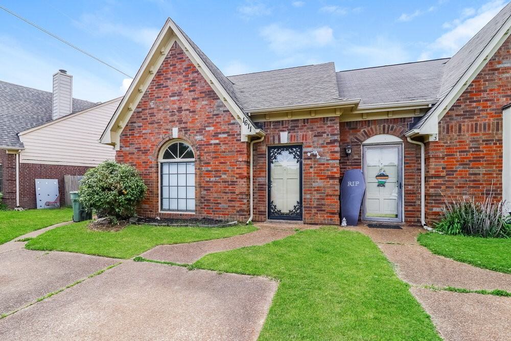 1611 Oaken Bucket Dr - Photo 2 of 25