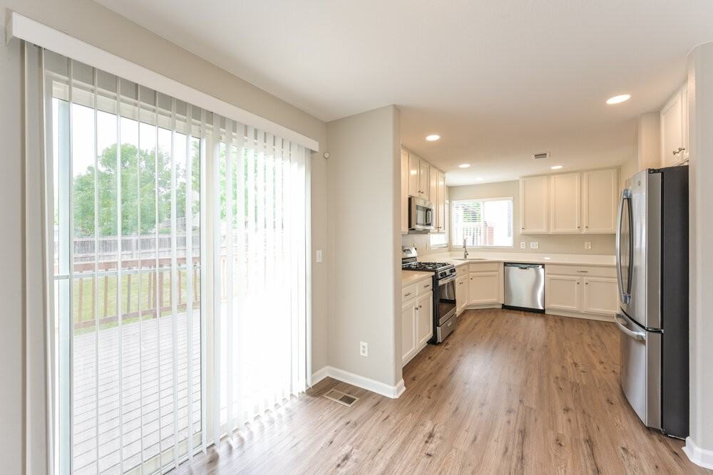 20194 E Grand Ln - Photo 7 of 18