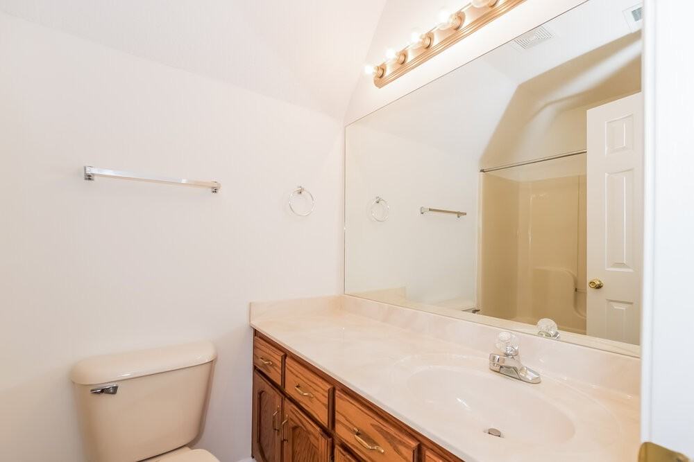 2227 Linda Shore Dr - Photo 3 of 19
