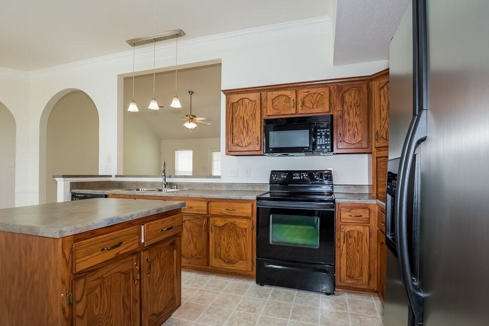2227 Linda Shore Dr - Photo 5 of 19
