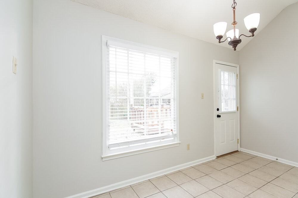8679 Old Post Rd - Photo 5 of 15