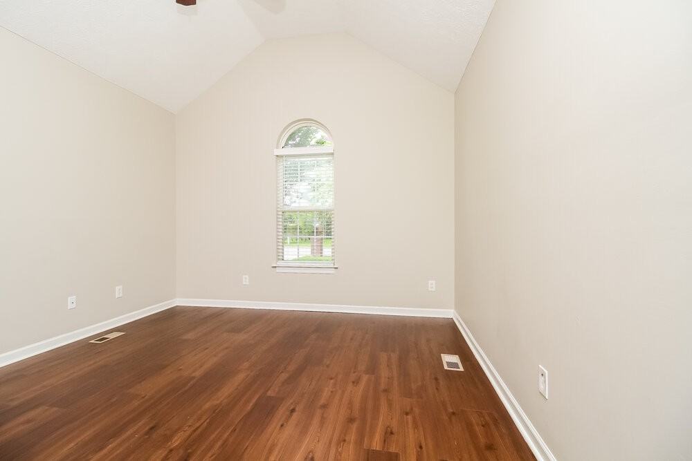 1754 Lucille Ln - Photo 5 of 17