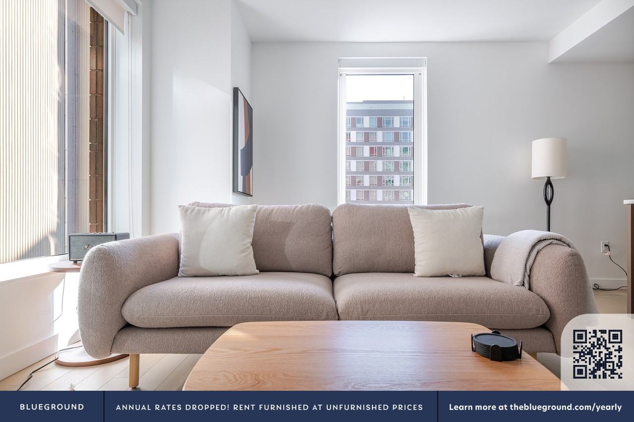 390 Harrison Avenue - Photo 4 of 45