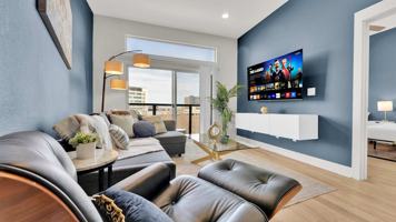 featured image of 300 N Oakland Ave