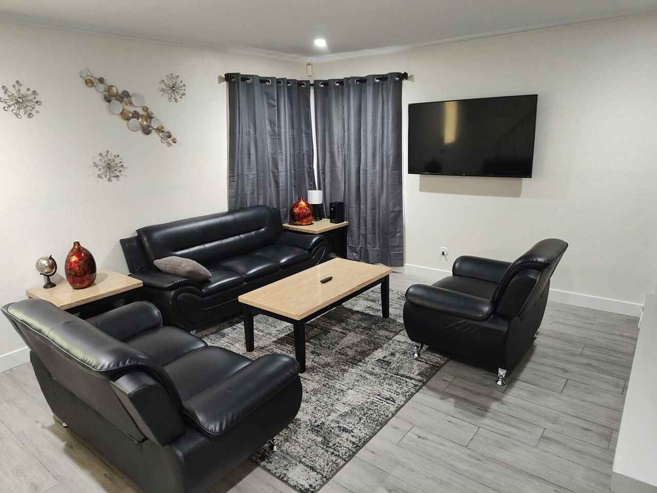 1417 Elizabeth Ave #1585223P - Photo 6 of 31