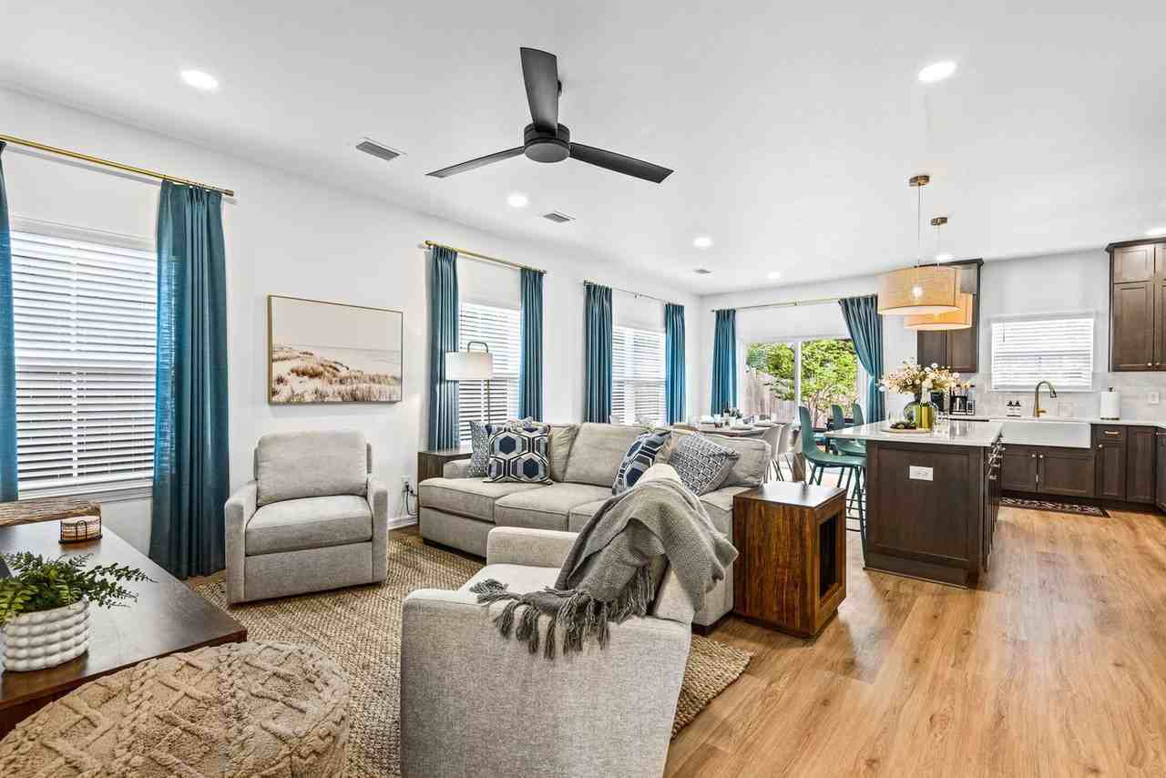 702 Scenic Hwy #1585619P - Photo 2 of 36