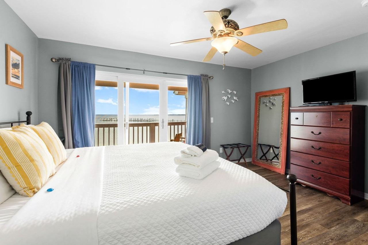 15946 Innerarity Point Rd #1585622P - Photo 7 of 50