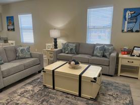 1047 N 10th Ave - Photo 1 of 1