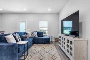 featured image of 5705 Stellarjay St
