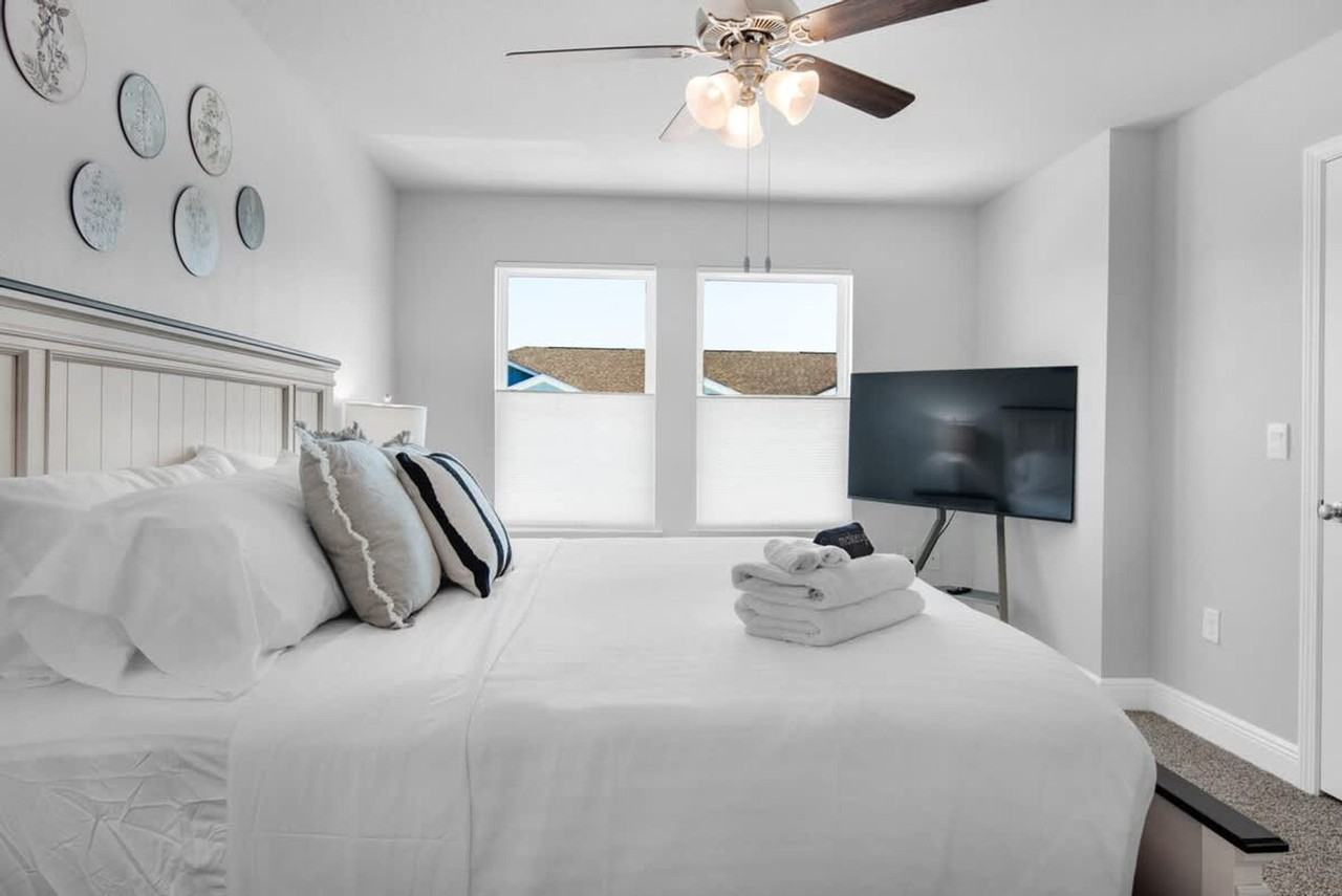 5705 Stellarjay St #1585617P - Photo 7 of 32
