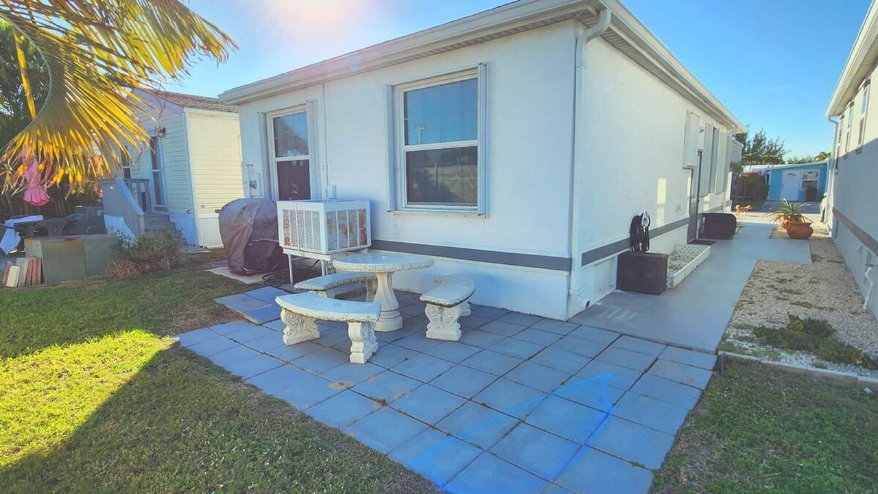10851 S Ocean Dr #1586027P - Photo 7 of 22