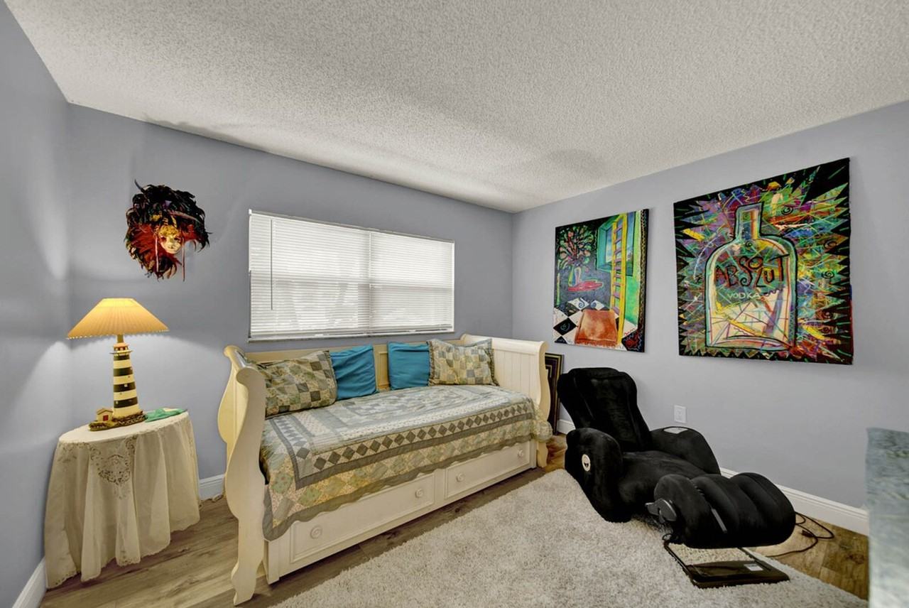 7601 S Ocean Dr #1586029P - Photo 2 of 13
