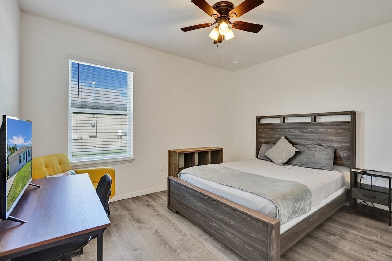 1744 Se North Blackwell Dr #1586049P - Photo 6 of 24