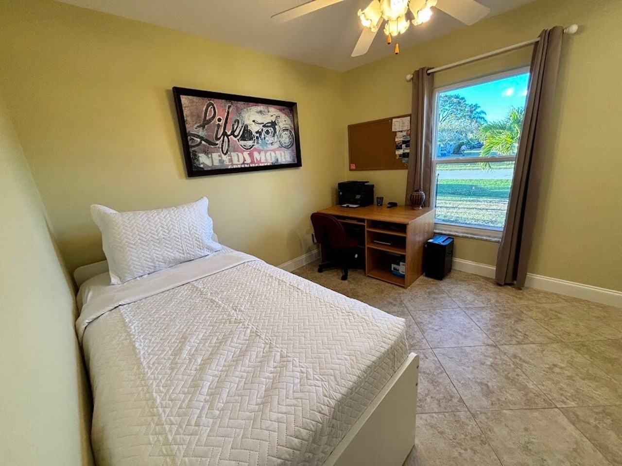 583 Se Calmoso Dr #1586083P - Photo 4 of 13