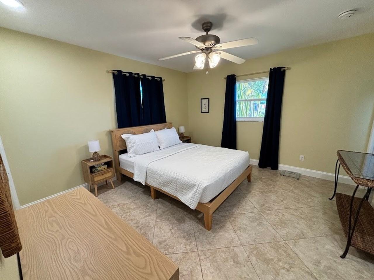 583 Se Calmoso Dr #1586083P - Photo 5 of 13