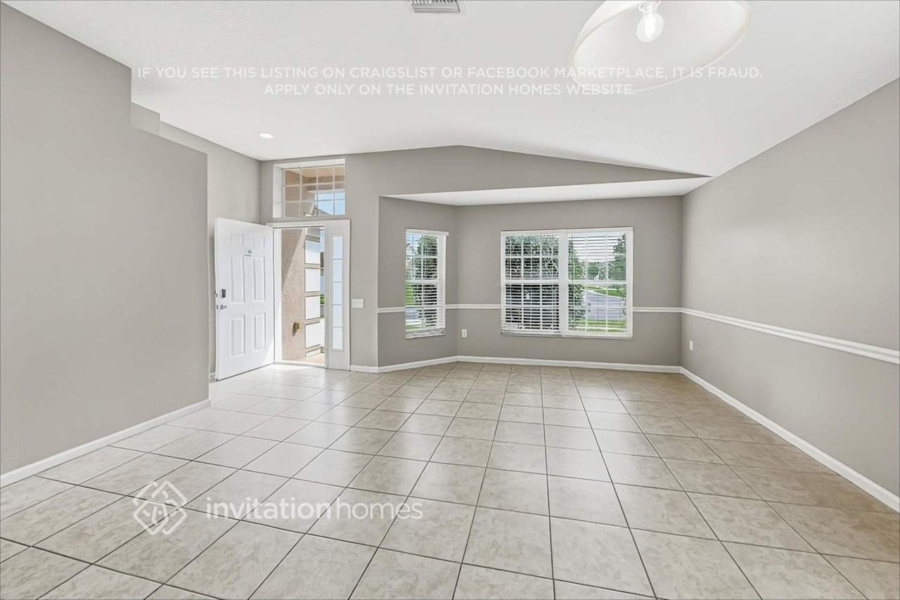 30237 Glenham Ct - Photo 3 of 17