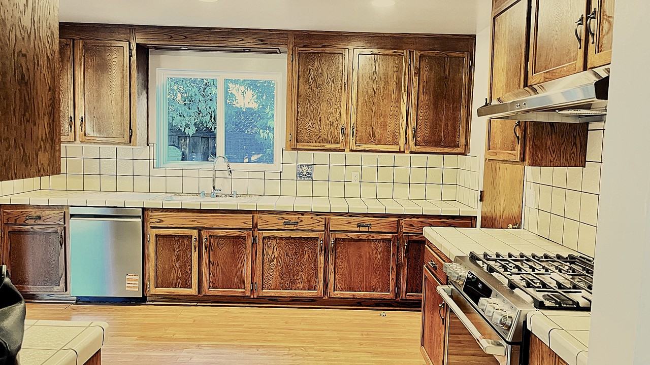 124 Lester Ln #1 - Photo 3 of 12