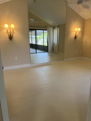 150 Cape Pointe Circle - Photo 7 of 8