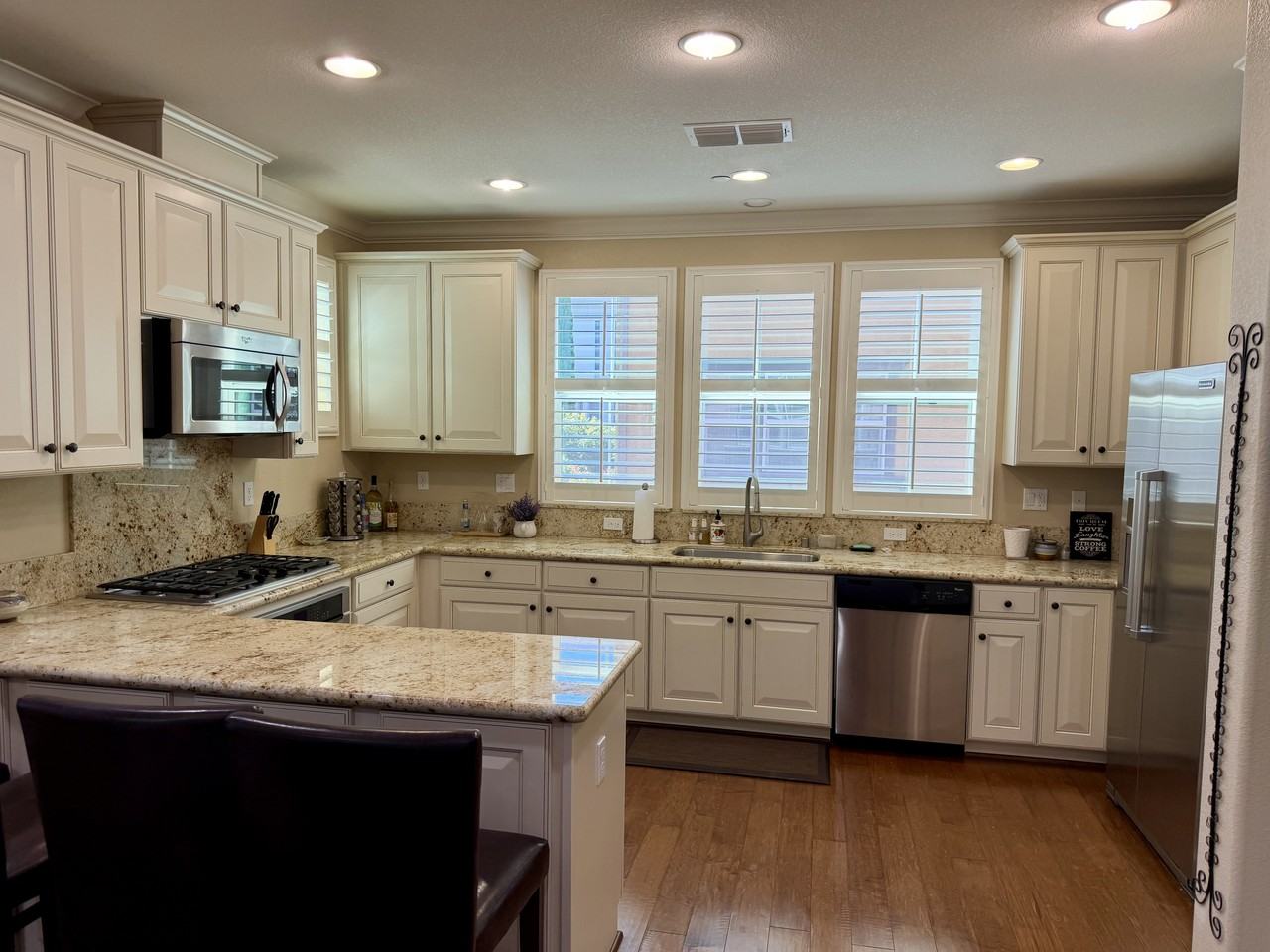 496 Rialto Pl #1 - Photo 2 of 18