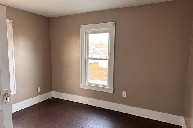 400 Emerson Ave #1 - Photo 3 of 12