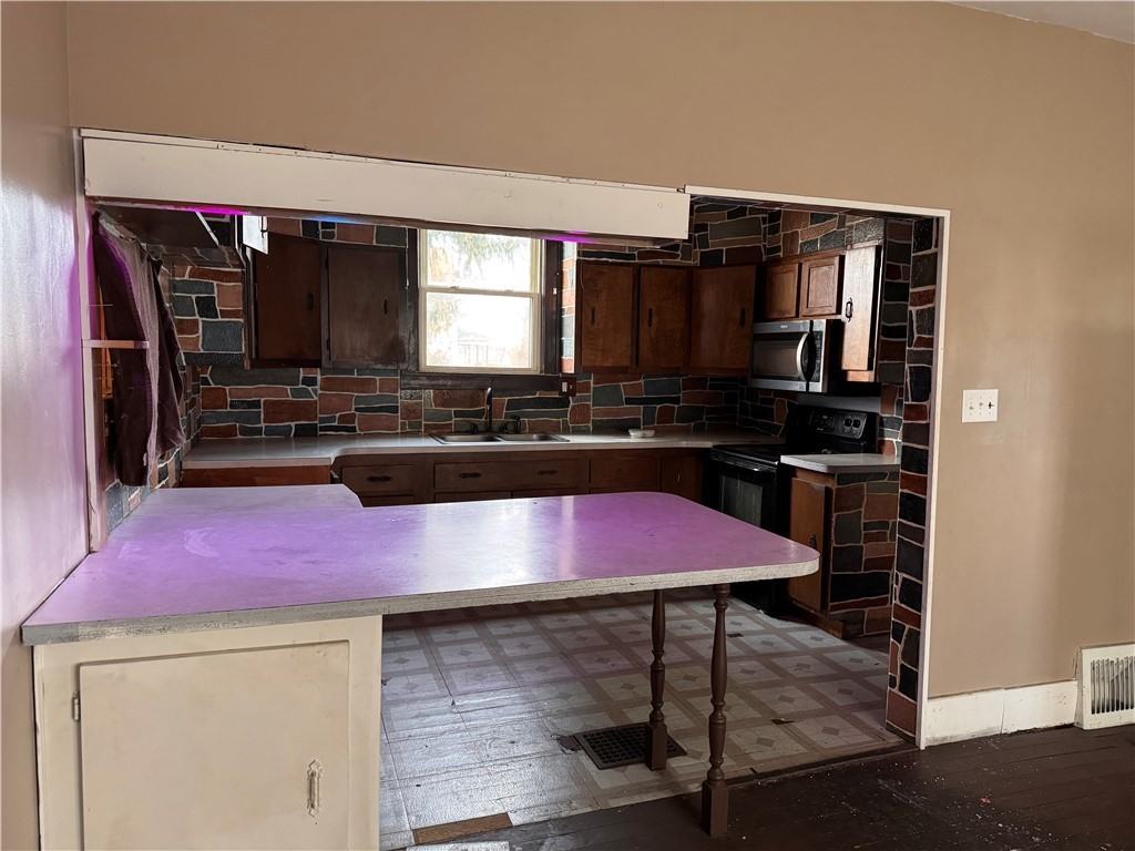400 Emerson Ave #1 - Photo 6 of 12