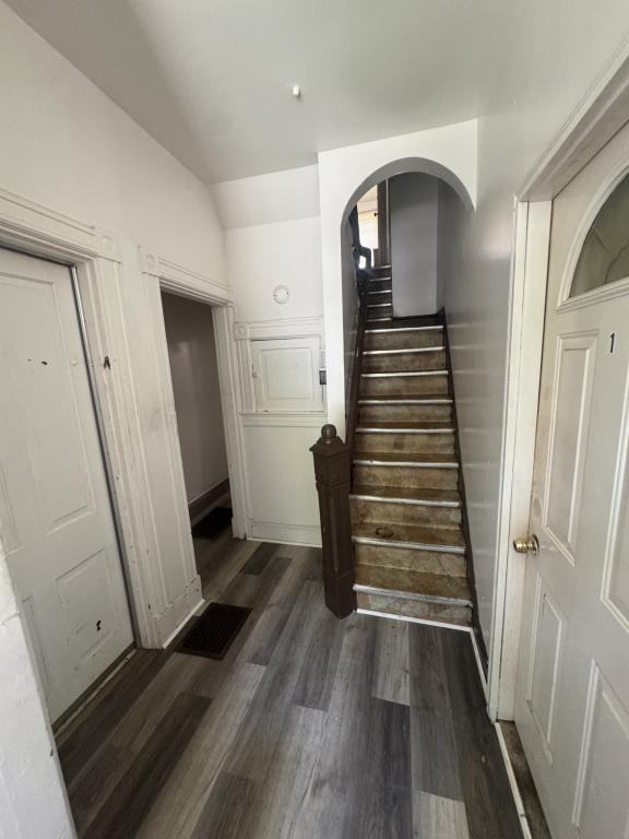 4606 Ward St #7 - Photo 4 of 4