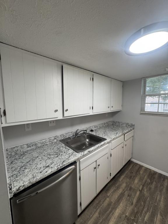 3811 Rohling Oaks Dr - Photo 2 of 6