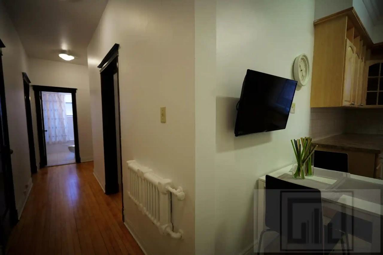 3660 Rue Hutchison - Photo 4 of 10