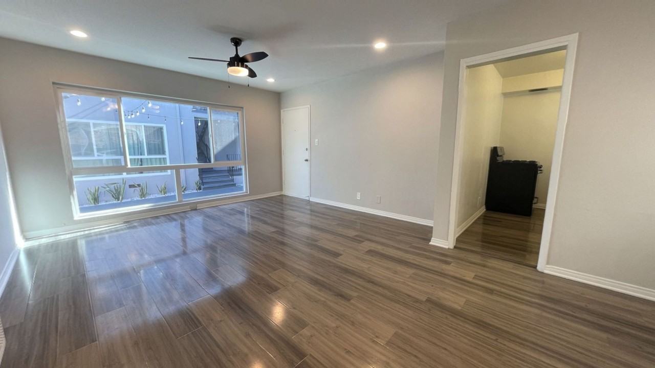 The Patio Apts...Newly Remodeled Gorgeous Apartments...CALL NOW! - Photo 5 of 7
