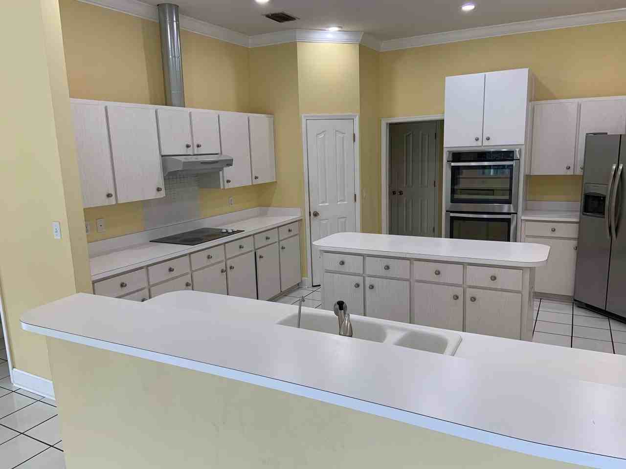 2600 Crescent Lake Ct - Photo 7 of 36