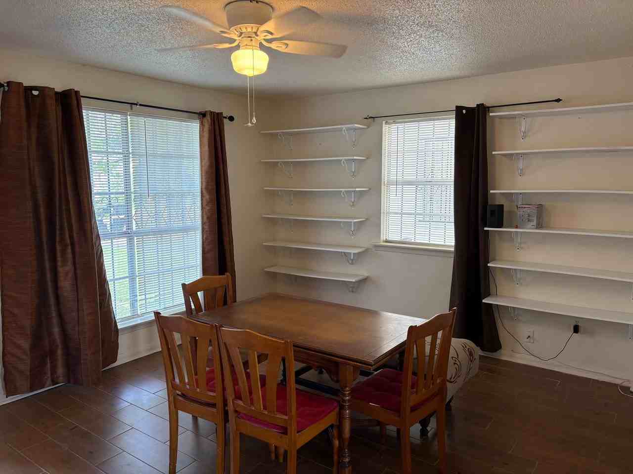 1827 8th St - Photo 2 of 18