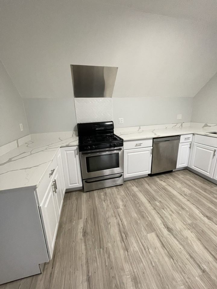 W Dakin St & N Marmora Ave #2 - Photo 4 of 14