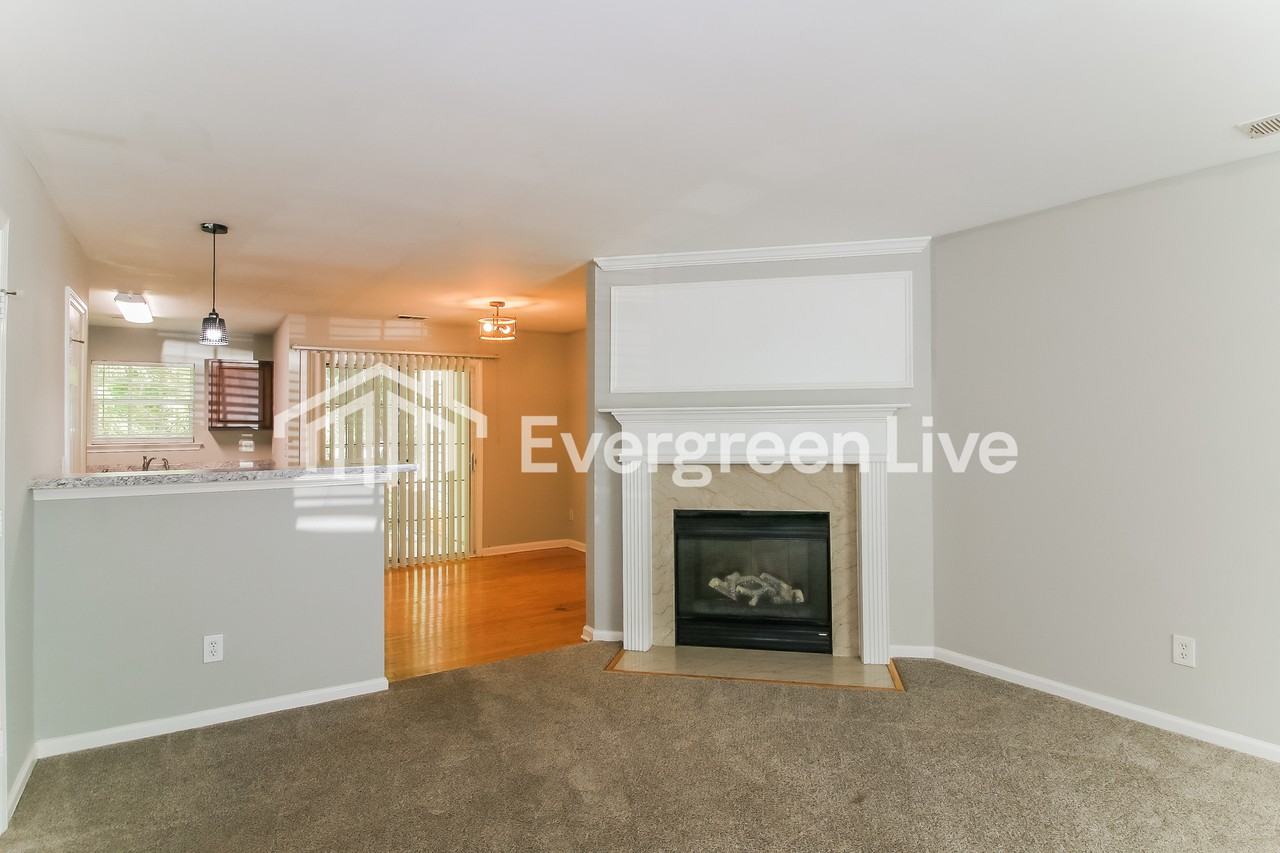 759 Crestwell Cir Sw - Photo 3 of 10