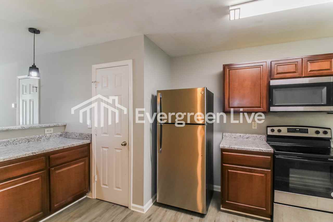 759 Crestwell Cir Sw - Photo 5 of 10