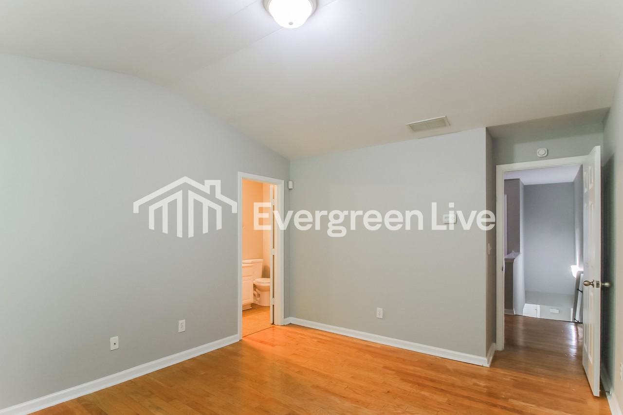 759 Crestwell Cir Sw - Photo 7 of 10