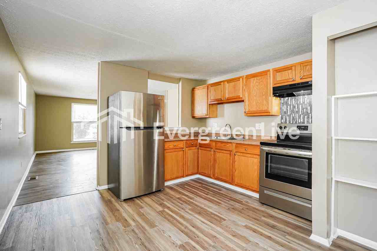 2969 Hubbardton Pl - Photo 6 of 15
