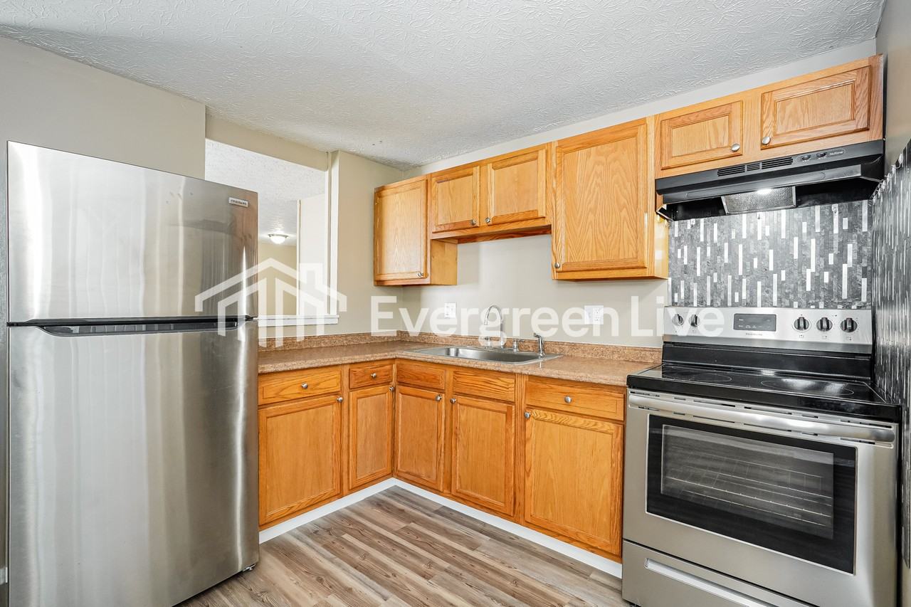 2969 Hubbardton Pl - Photo 7 of 15