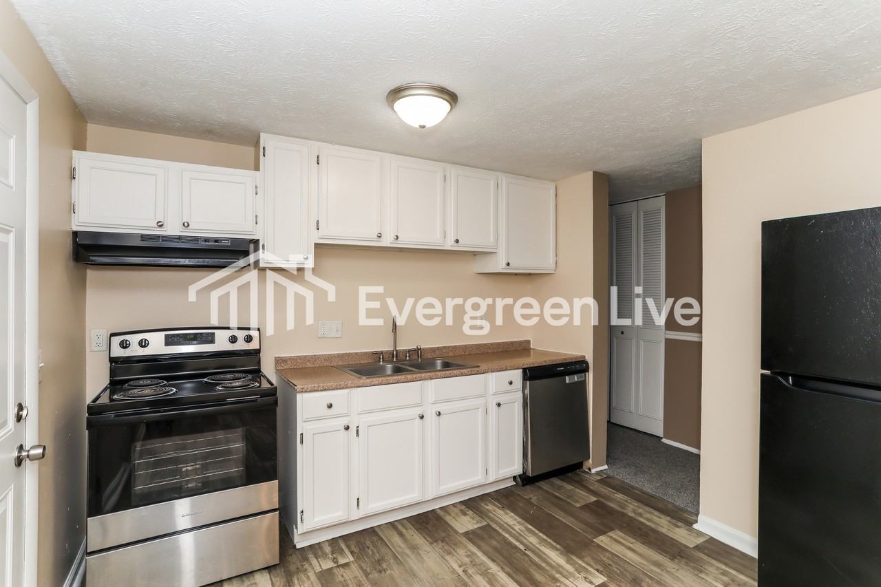 10298 Menominee Dr - Photo 6 of 15
