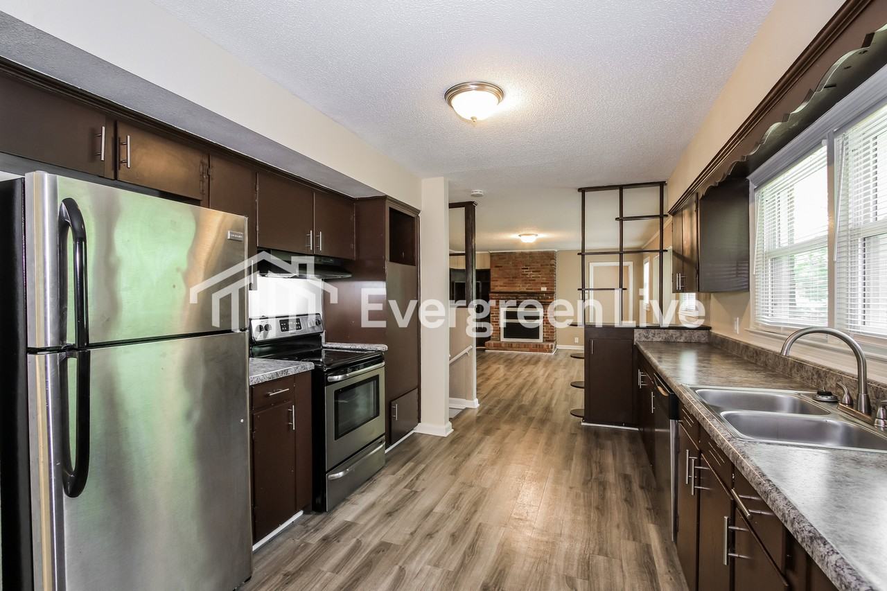 1114 Evans Rd - Photo 6 of 15