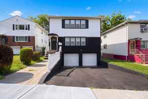featured image of 19 Evelyn Ct ##2