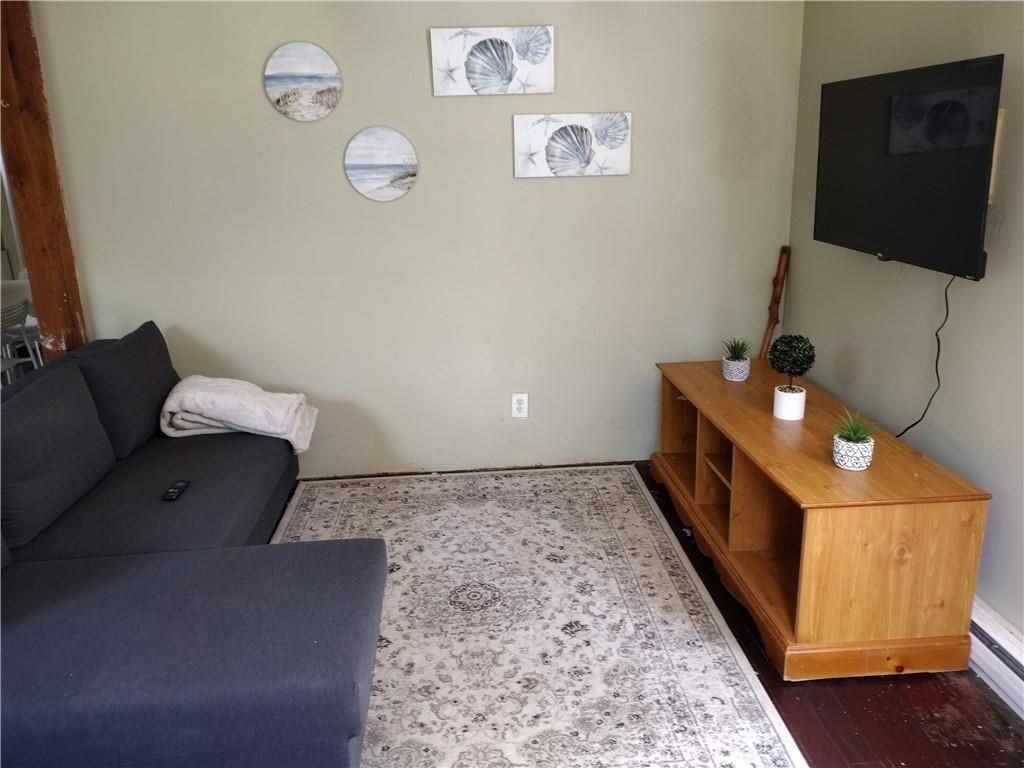 14 Mastuxet Ave