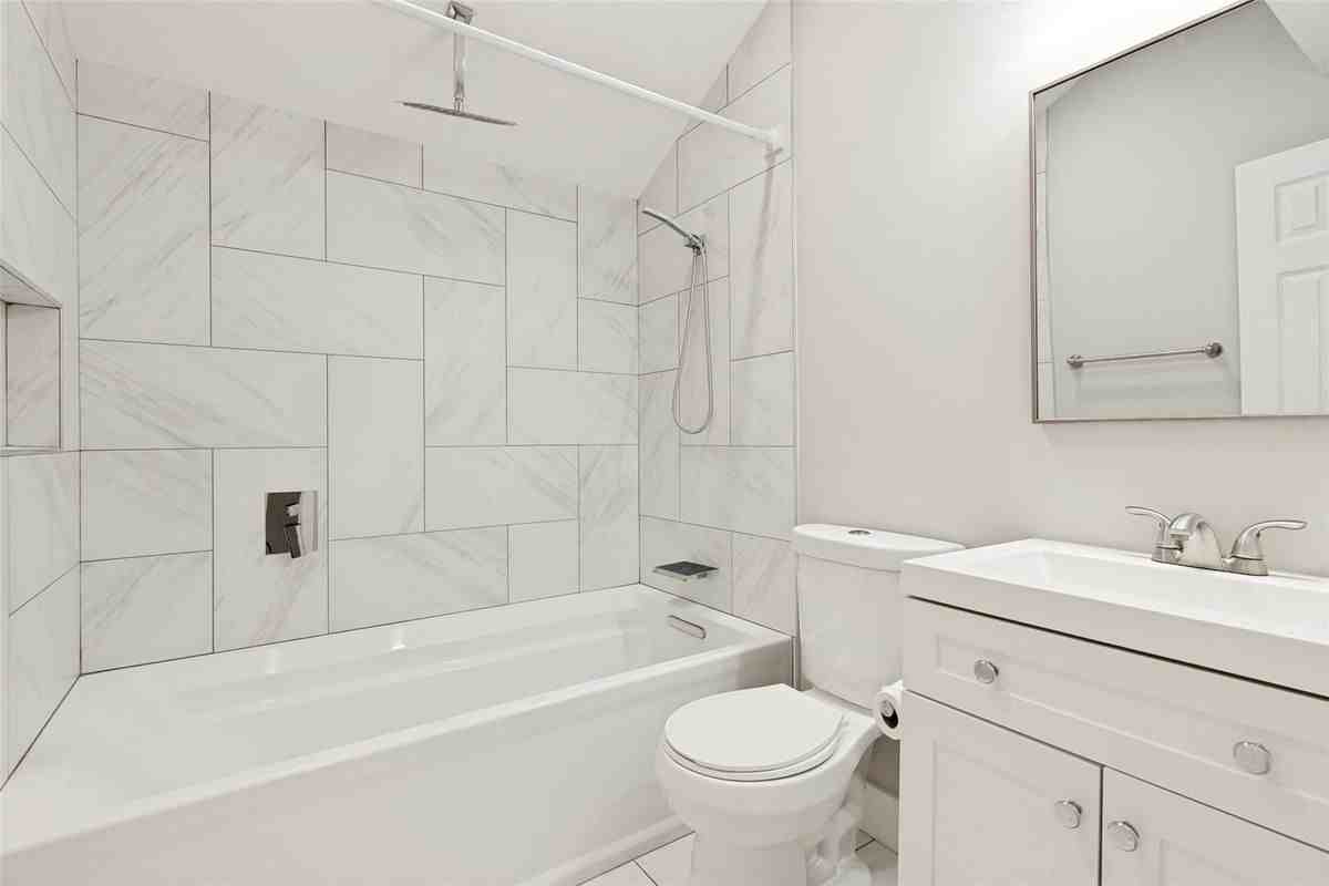 2114 Wheaton Dr - Photo 7 of 10