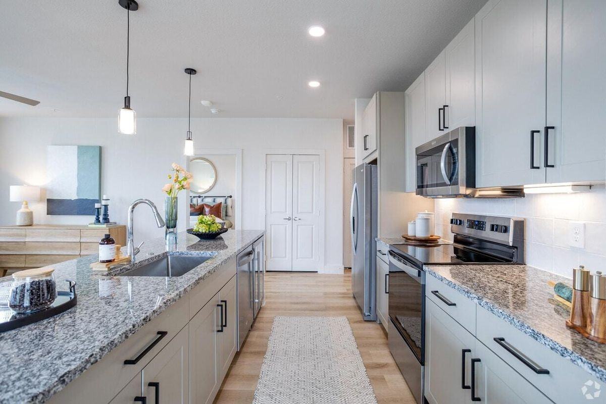 4305 Garden Point Dr - Photo 5 of 6