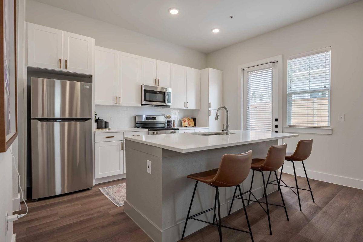 1400 Avery Nelson Pkwy ##1b - Photo 2 of 5