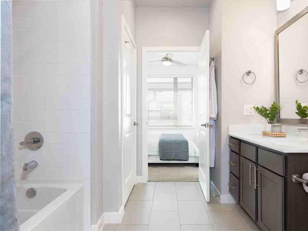 7400 N Lamar Blvd - Photo 6 of 7