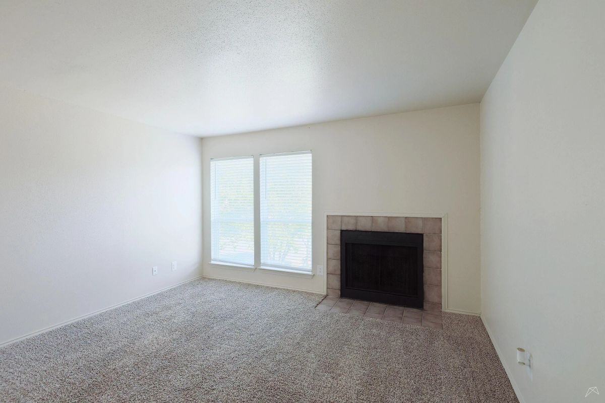 10401 N Lamar Blvd - Photo 2 of 6