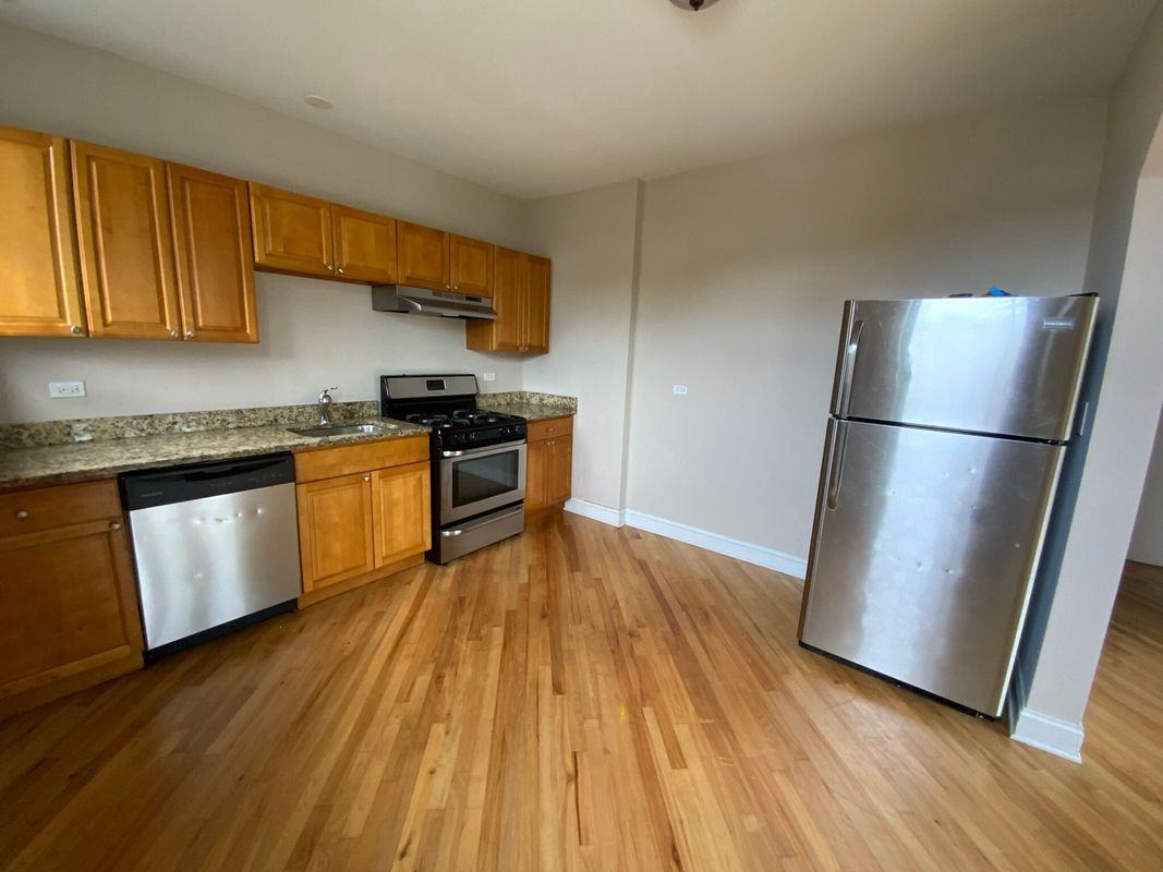 894 Green Bay Rd - Photo 2 of 10