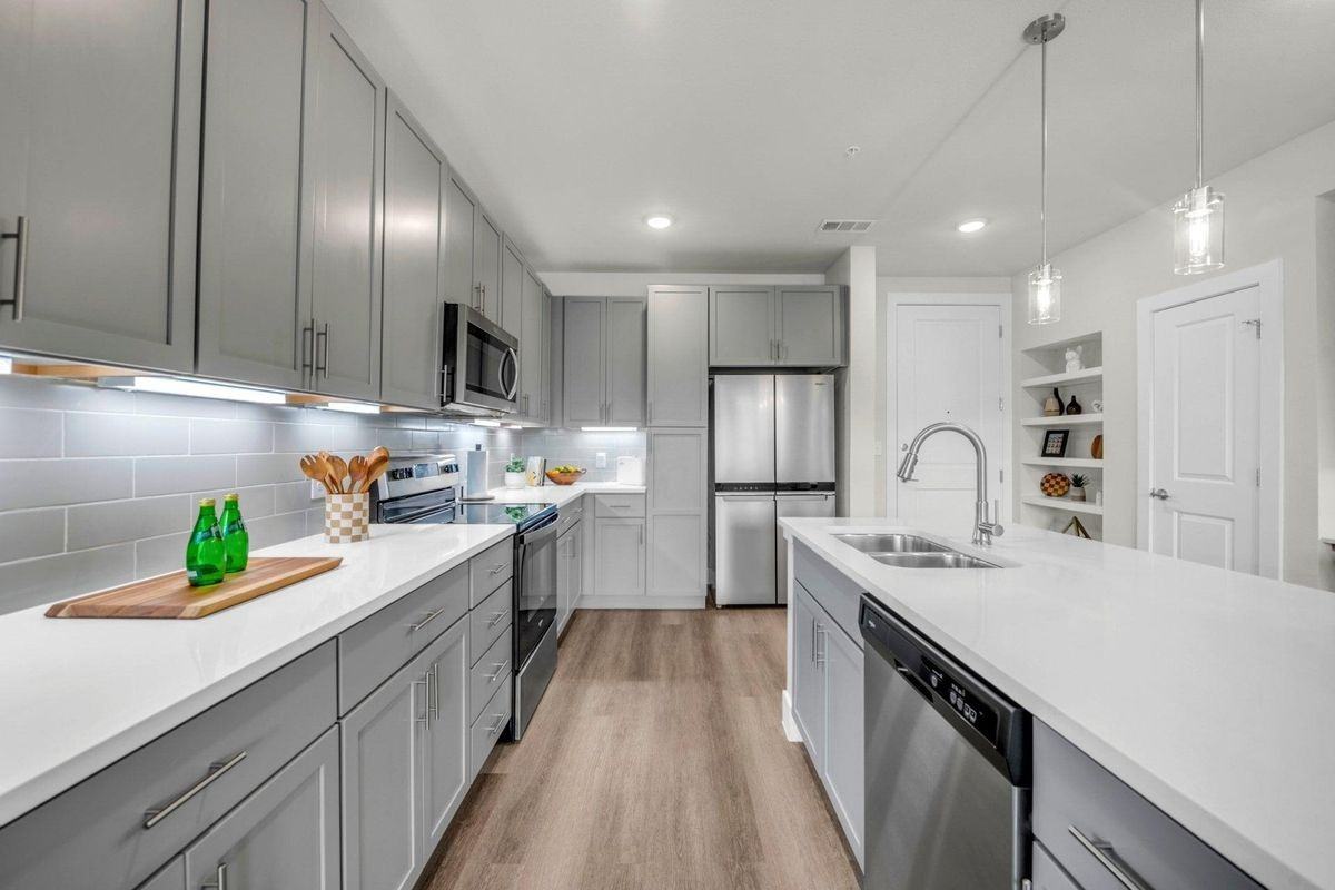 2111 N Austin Ave ##A1 - Photo 4 of 5
